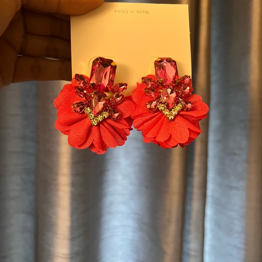 Pink earrings - Picture 2 of 2